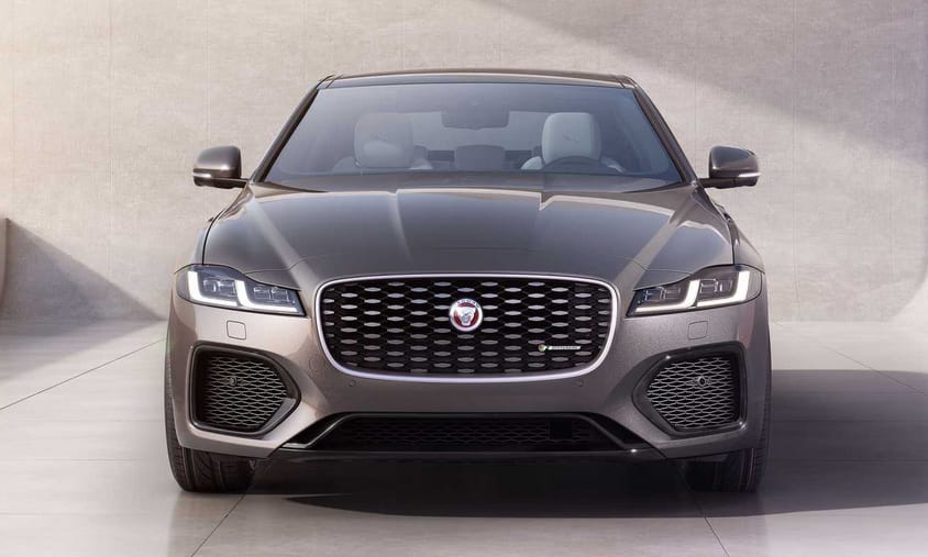 Itt a megújult Jaguar XF