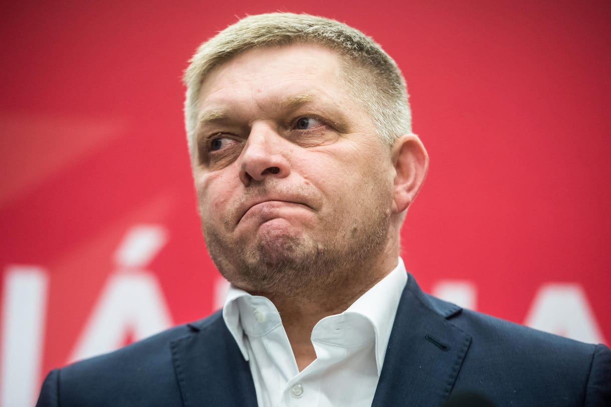 Egy hajszálon múlt, de végül nem kerül rács mögé Robert Fico