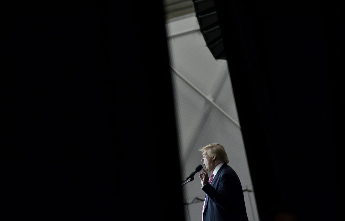 CNN: Putyinék súlyos kompromittáló anyaggal tartják a kezükben Trumpot