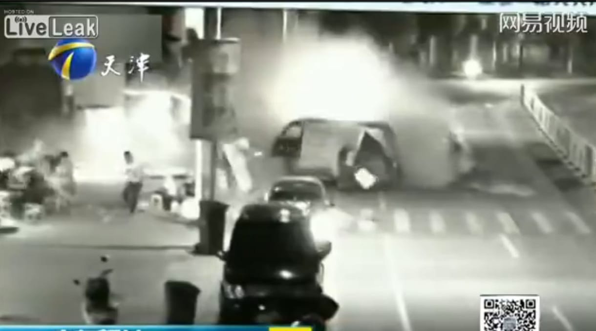 Horror: ilyen pusztítást rendezett egy részegen száguldozó autós - videó