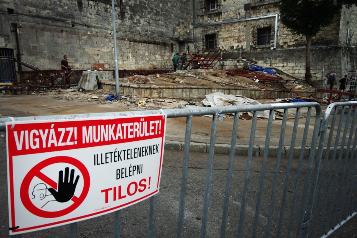 MNV: nincs helye kávézó terasznak a Citadellán