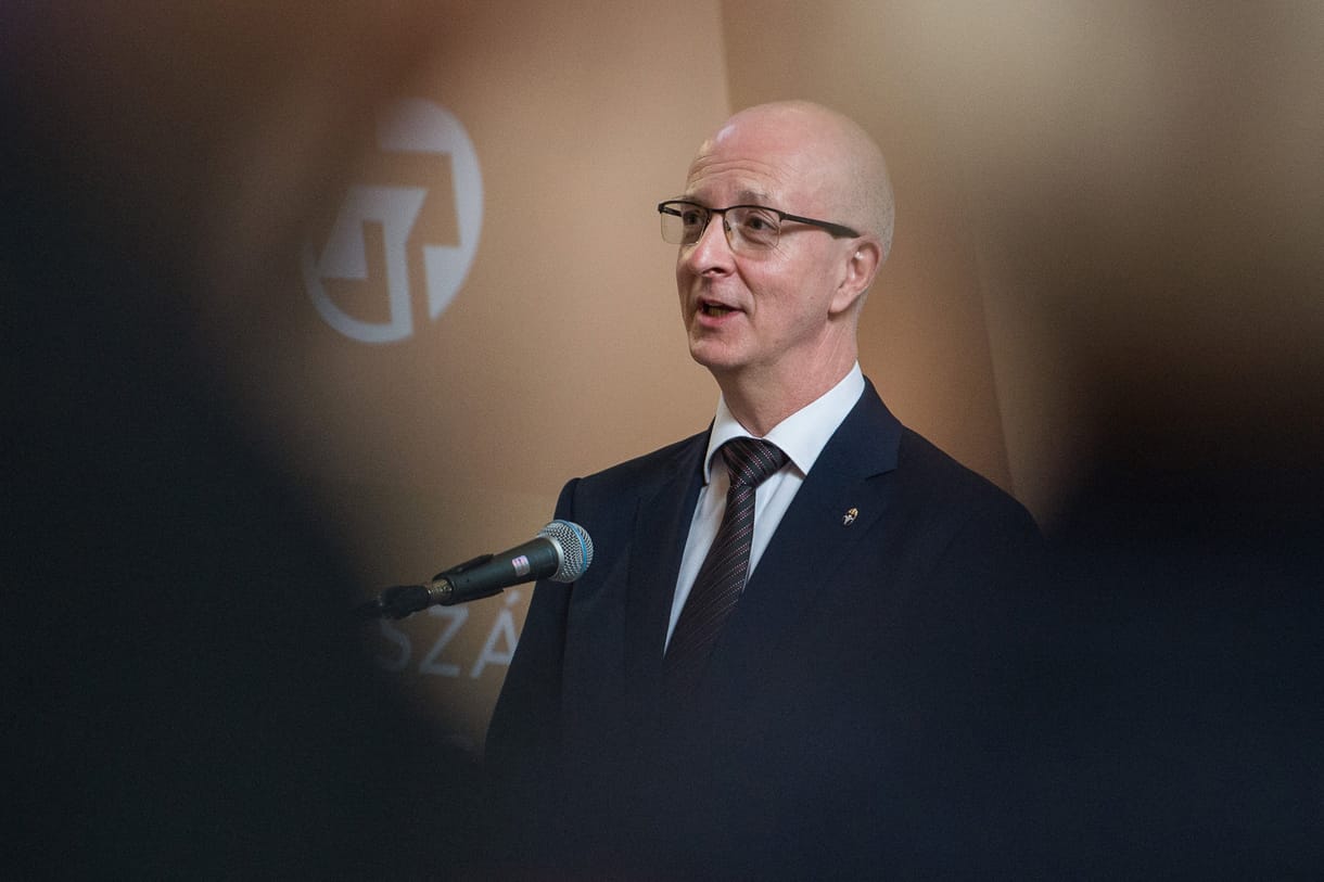 Botrány a jogászgyűlésen: Varga Zs. András előadás közben hagyta ott a konferenciát és hazarendelte a kúriai bírókat is
