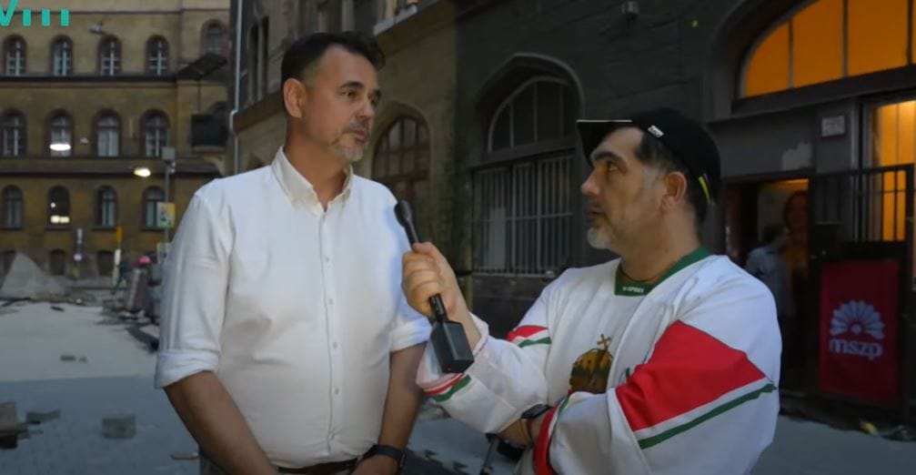 Élő adásban próbálták ellopni egy stábtag bringáját Józsefvárosban a választás éjszakáján