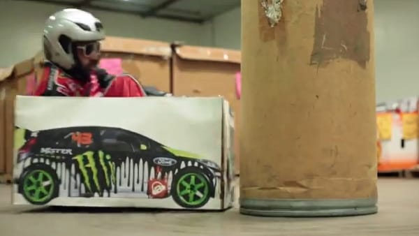 Videó: banános dobozban is lehetsz Ken Block