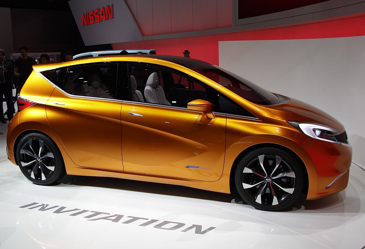 Az új Nissan-kompakt miatt bővítik a brit gyárat - fotó