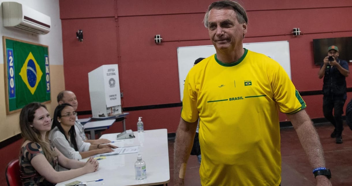 Zajlik az elnökválasztás Brazíliában, Lula vezet Bolsonaro előtt