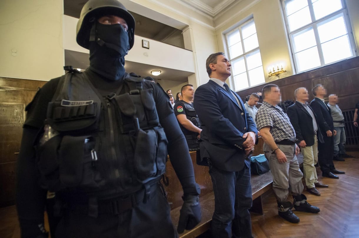 Életfogytiglant is kiszabott a bíróság egy pénzszállító elleni támadás után