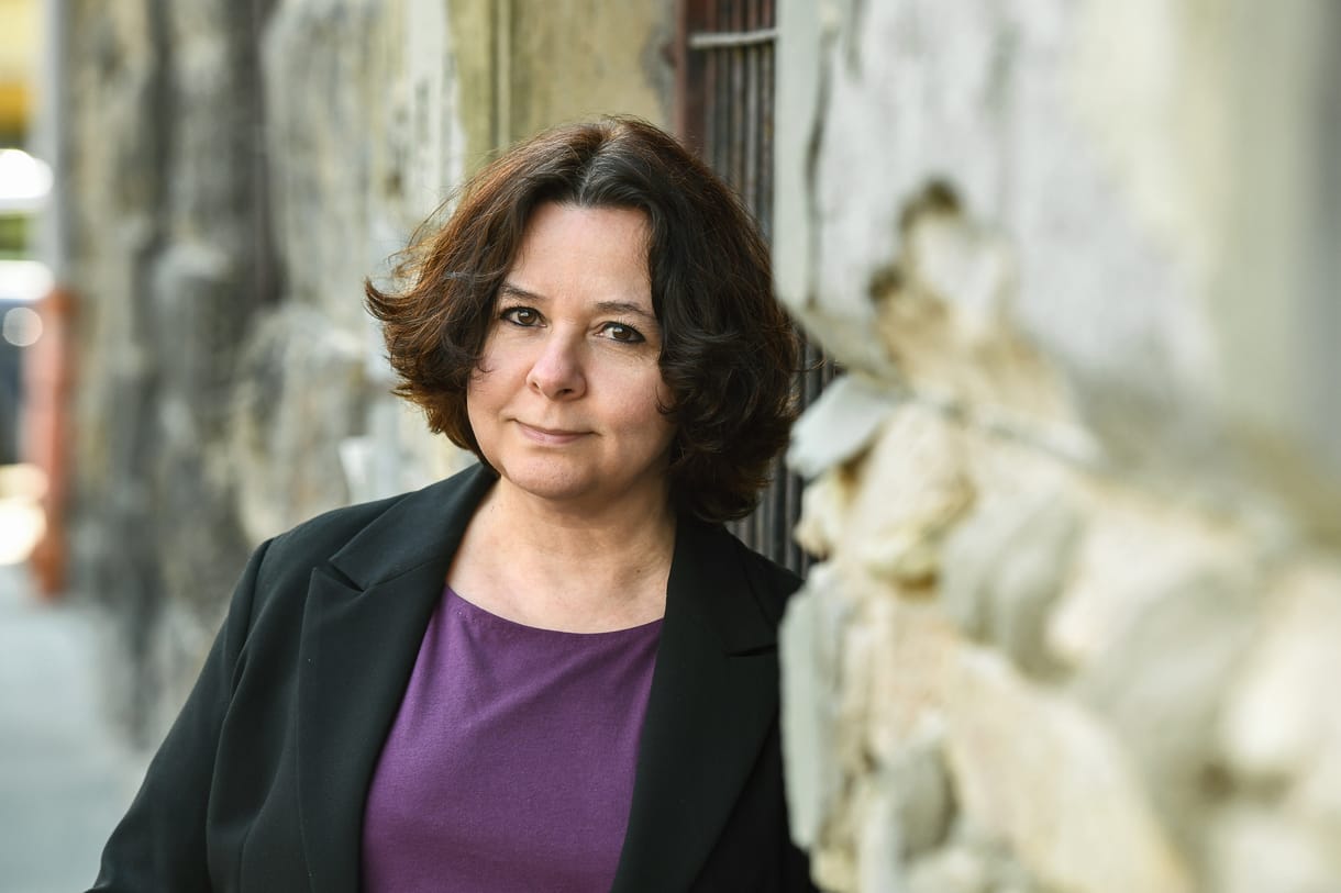 Erdős Virág: Írni fogok egy verset a háború borzalmairól, kifizetik, és az adómból lövedéket vesznek