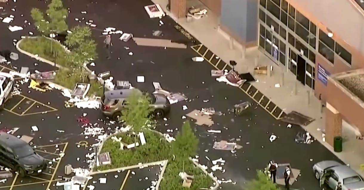 Fosztogattak, autókból lőttek rendőrökre Chicagóban