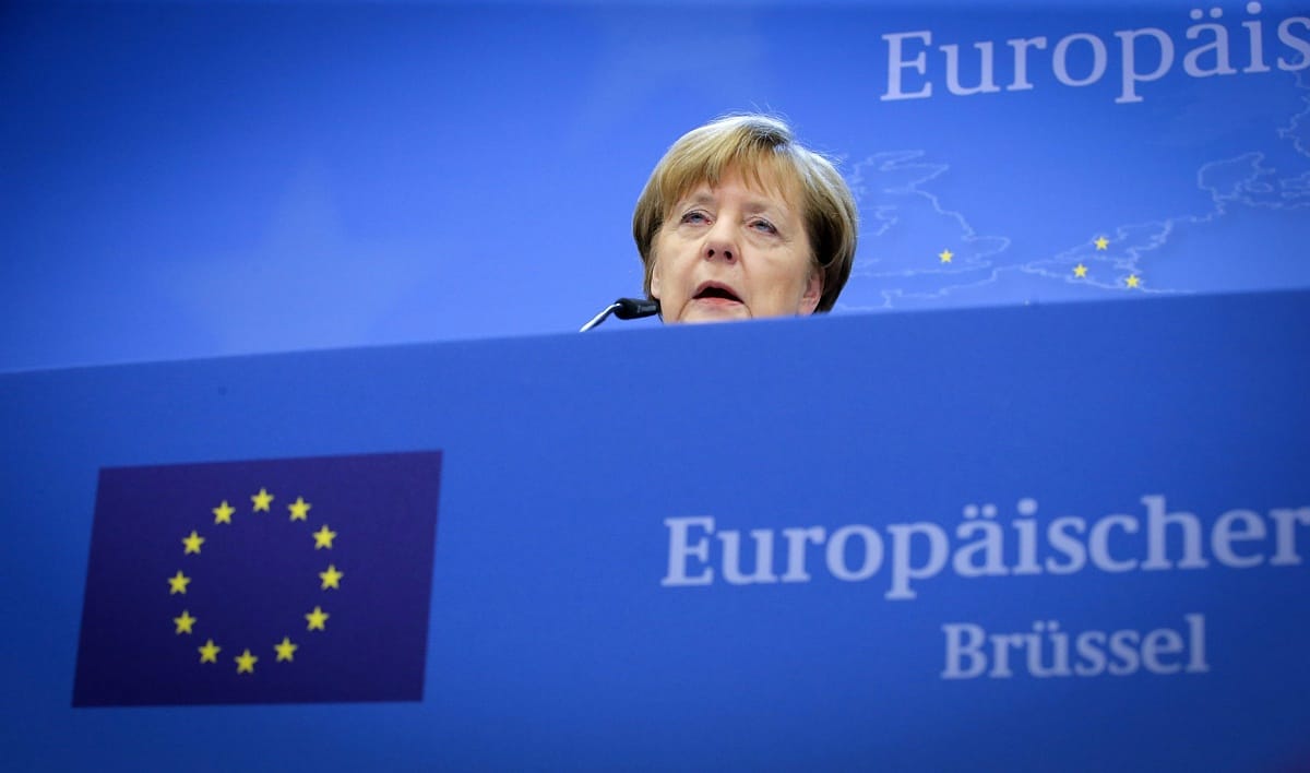 Éjszakába nyúlt a Merkel–Davutoglu-tárgyalás