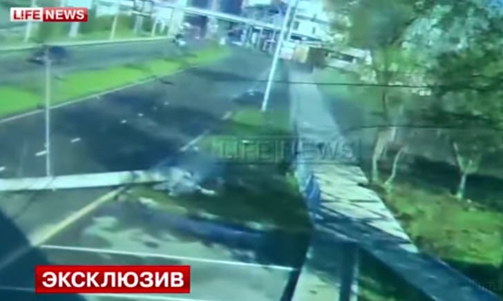 Videó: 170-nel talált el autójával egy villanyoszlopot egy focista