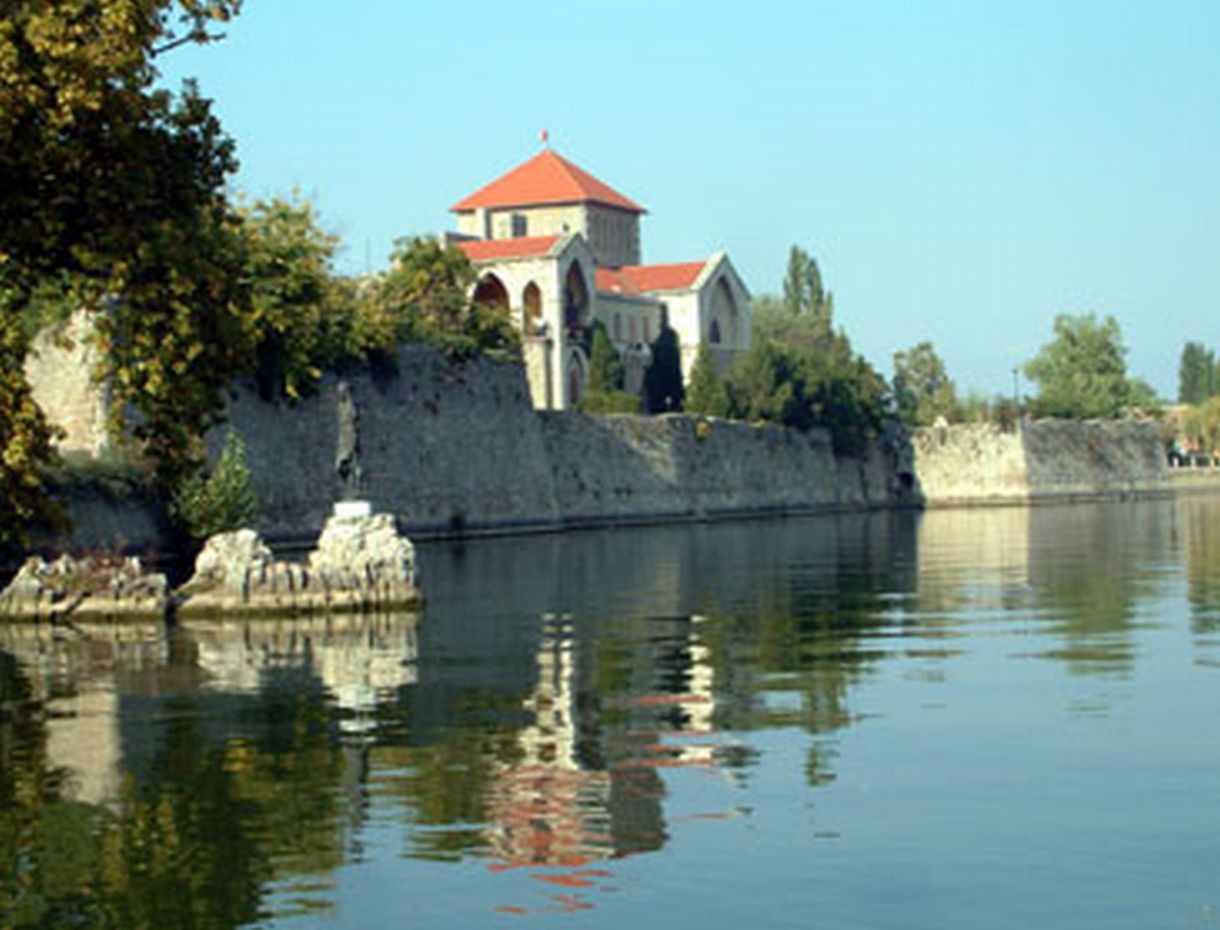 Tatán is van már luxus hotel