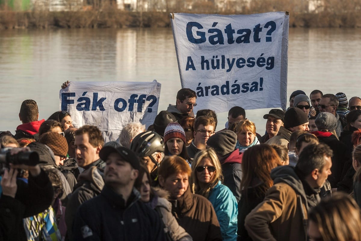 Tarlós: Mindenképpen fákat kell kivágni a Rómain a gát miatt