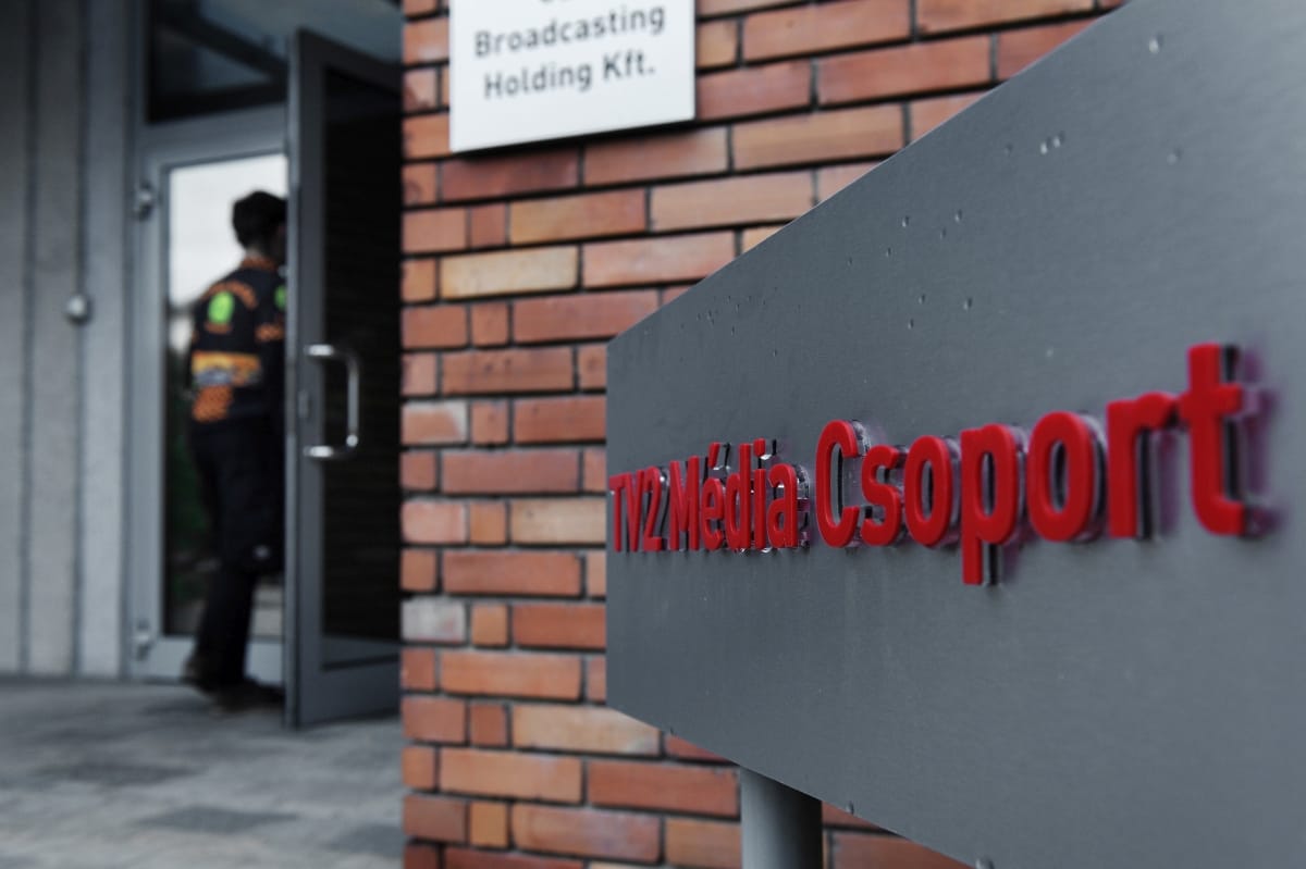 Közpénzzel tömte ki a kormányközeli médiumokat az MVM
