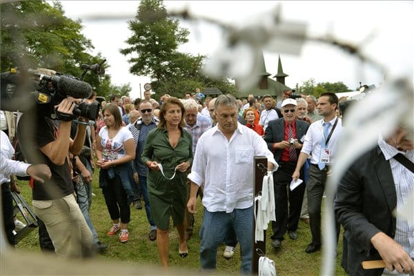 Orbán farmerben ment az osztrák határhoz - fotók