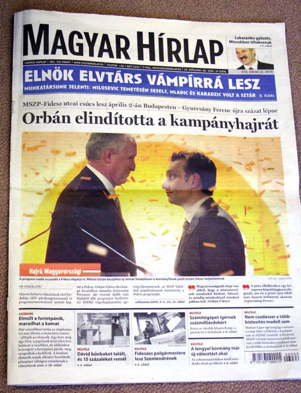 Hírlapos kecske is megnyalja a hátsót