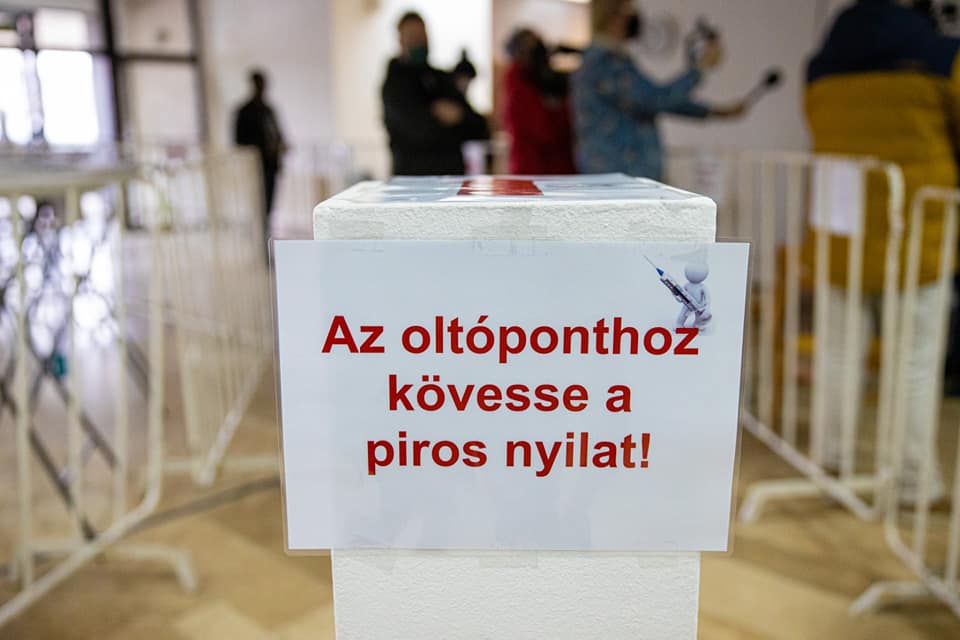 Betörtek egy oltópontra Budapesten