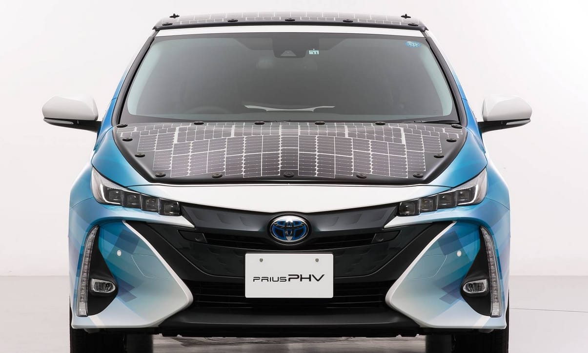 Szuperhatékony új napelemet kapott a Toyota Prius