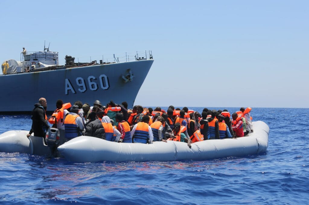 Magyar kormány: Az EU és 79 ország közötti szerződés az új migrációs veszélyforrás