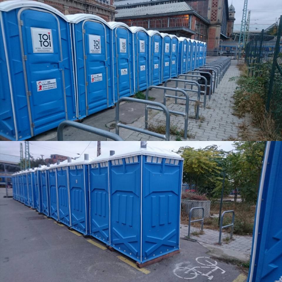 WC-kkel torlaszolták el a bringatárolókat a Nyugati pályaudvaron