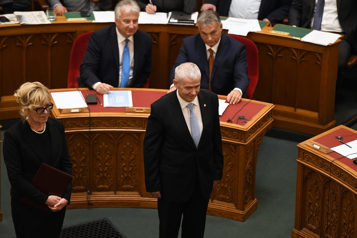Polt Péter újraválasztása cáfolja a tételt, hogy a hála nem politikai kategória