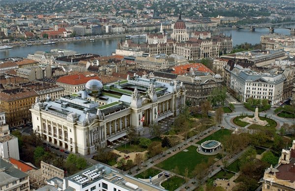Mi lesz a volt tévészékházból? 30 milliárdot költenek rá (fotóval)