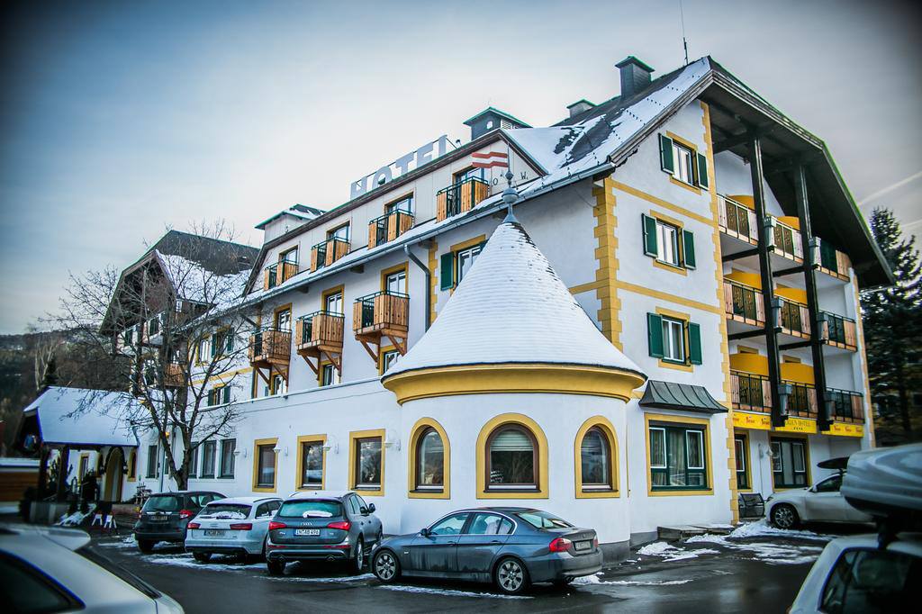 Nem volt fürdőkapcsolatuk, ezért két ausztriai hoteljétől is megszabadult Mészáros Lőrinc