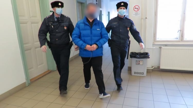 Álmentős fosztott ki több magyar vendégházat