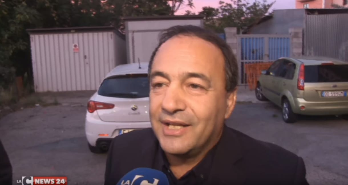Őrizetbe vettek egy illegális bevándorlóknak segítő olasz polgármestert