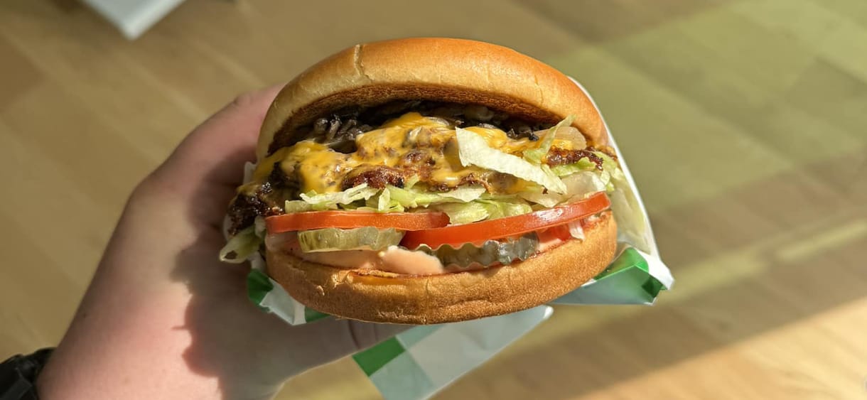 A vidék meghódítására indult a Budapesten berobbant Simon’s Burger