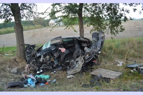 Frontális karambolban halt meg egy lanciás nő a 44-esen - sokkoló fotók
