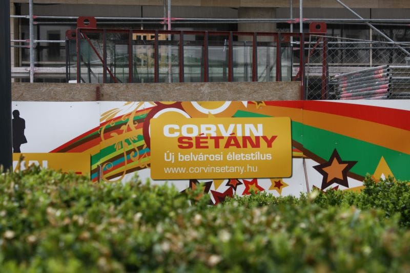 Ősszel nyílik a Corvin pláza