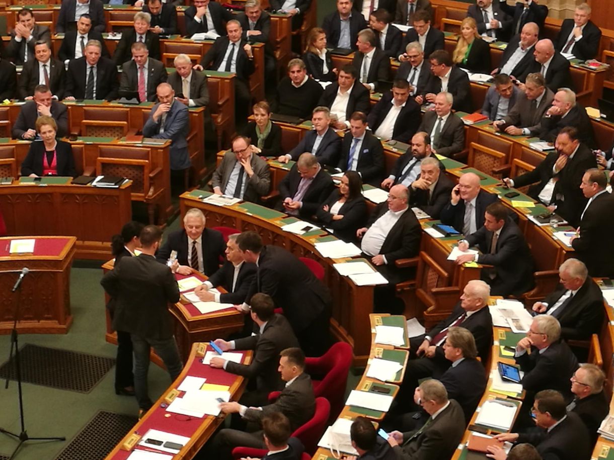 Kövér még nem sújtott le az ellenzéki képviselőkre