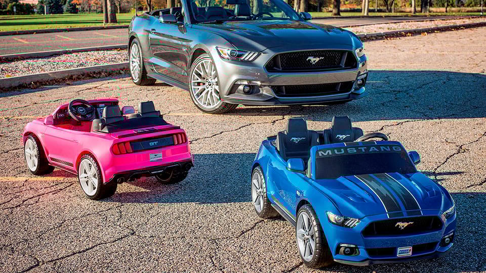 Még kipörgésgátló is van a gyerek-Ford Mustangban – videó