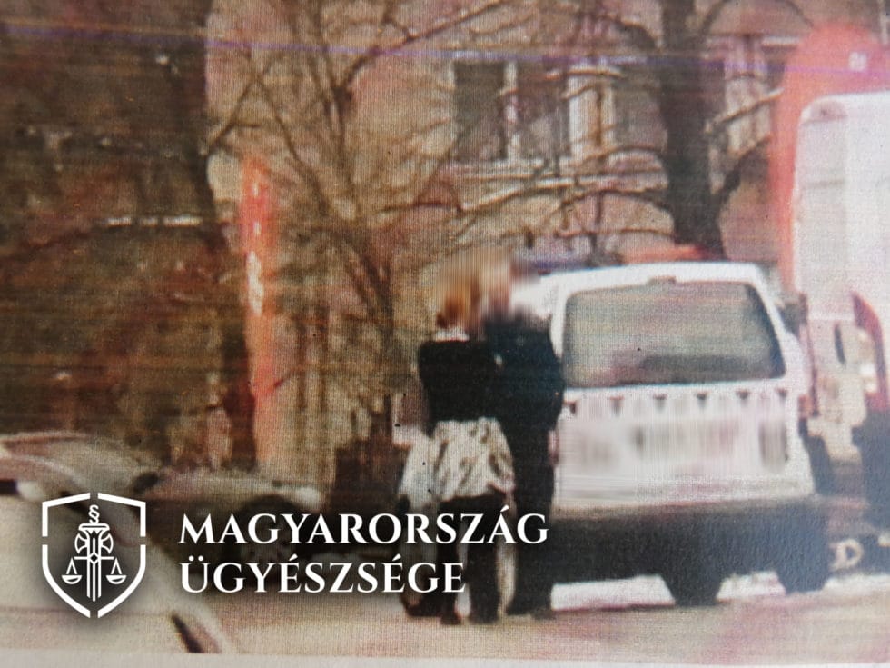 Börtönbüntetésre ítéltek két korrupt közterület-felügyelőt
