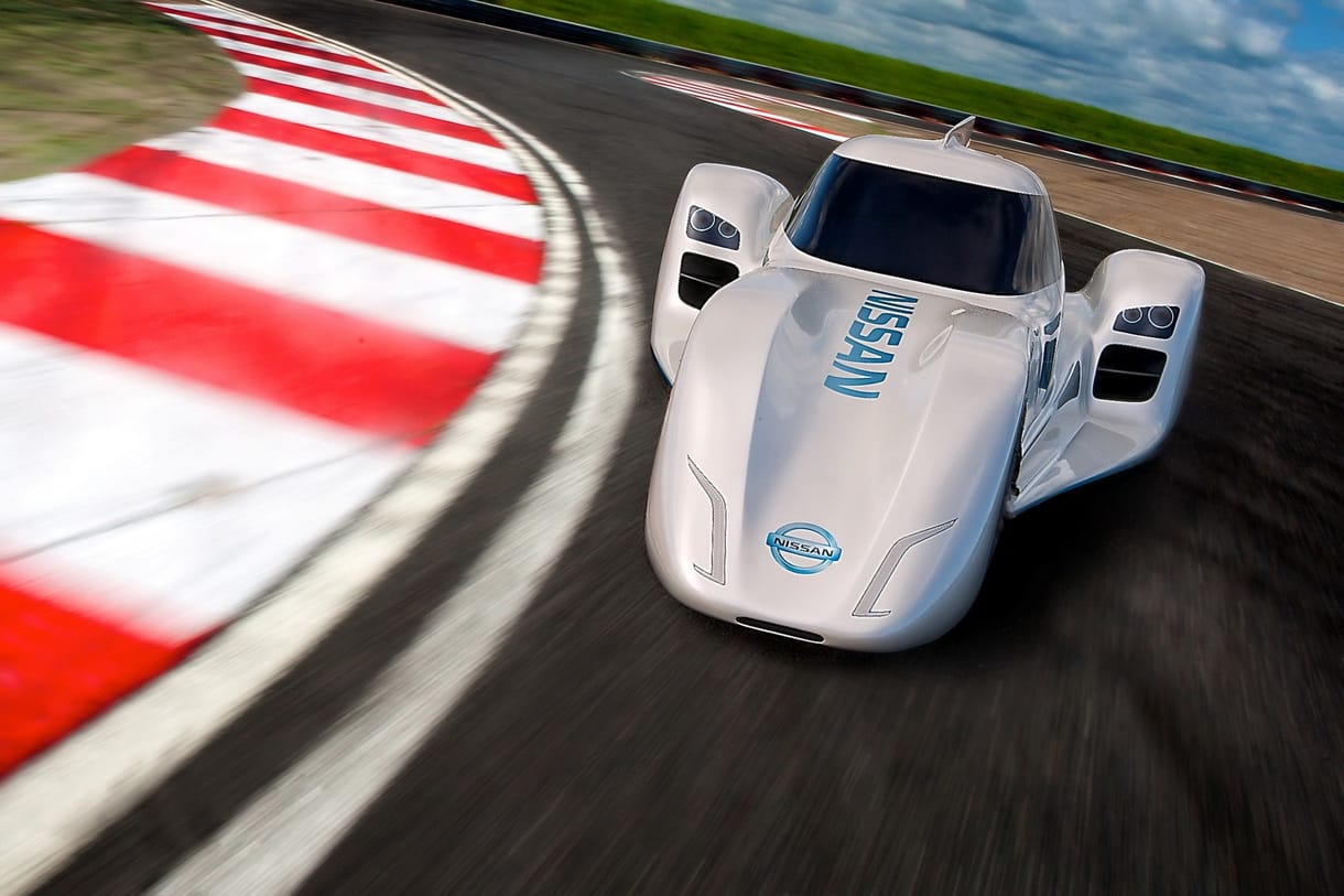 Megmutatta elektromos rakétautóját a Nissan
