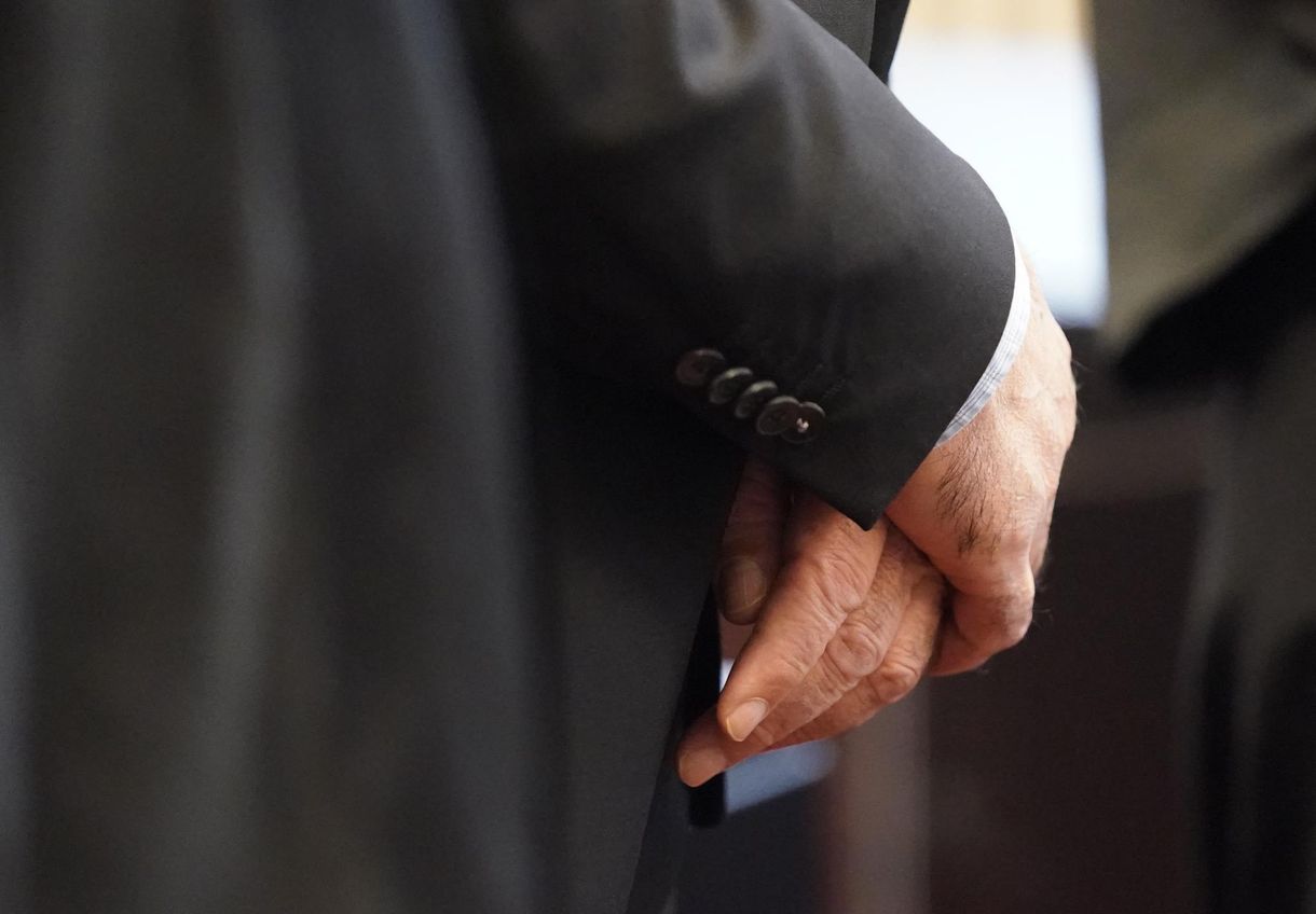 Az EU-ban túl gyakran használják másra a letartóztatást, mint amire való 