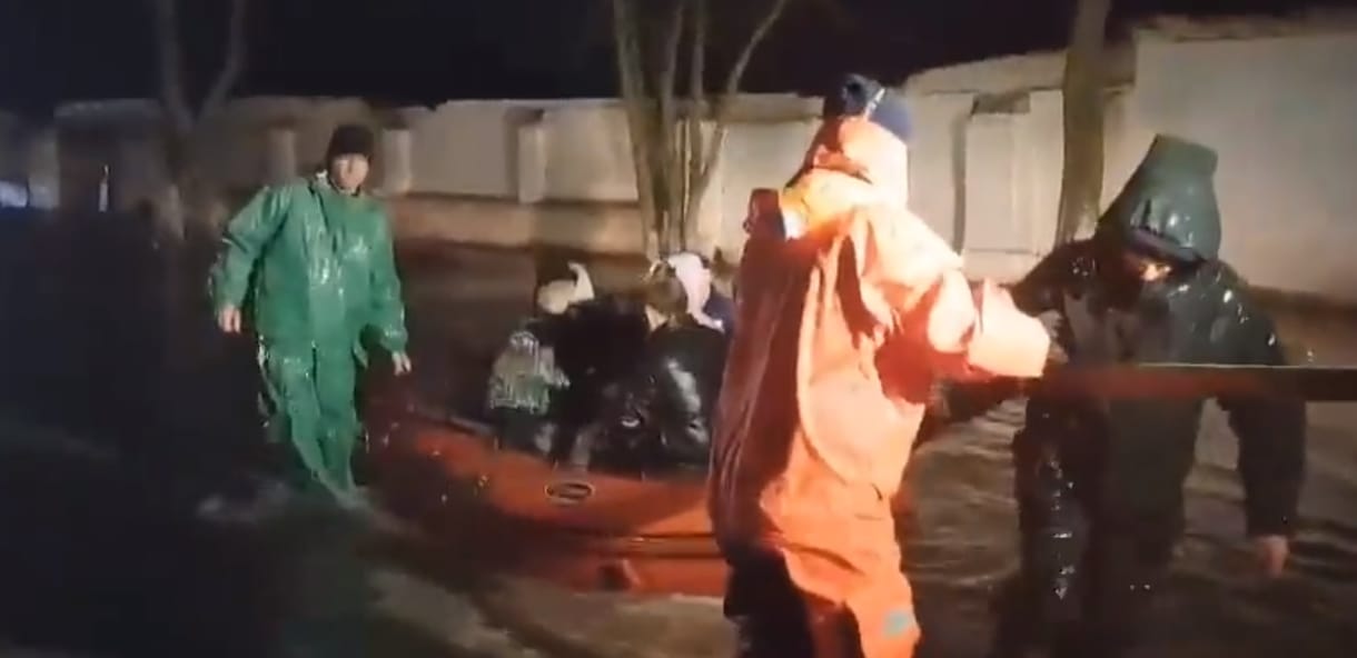 Szükségállapot a Krímben: félmillió ember maradt áram nélkül egy vihar után