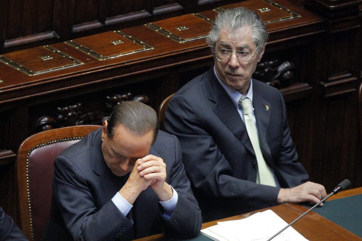 Bossi: távozzon Berlusconi