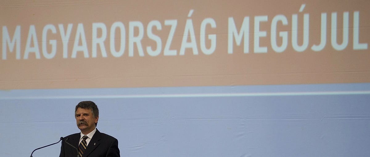 Kövér: 