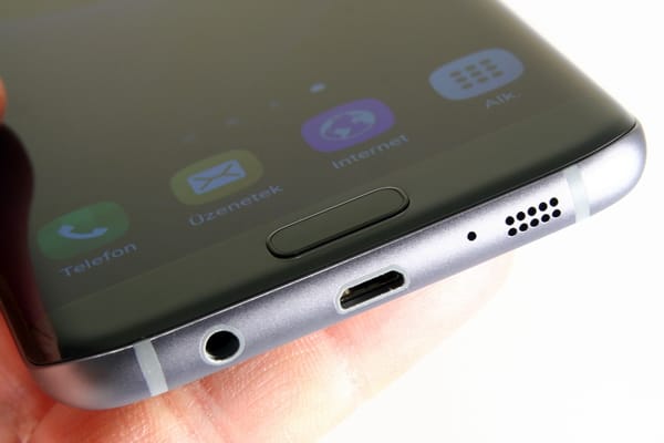 Bonthatják a pezsgőt a Samsungnál: itt vannak a negyedéves eredmények