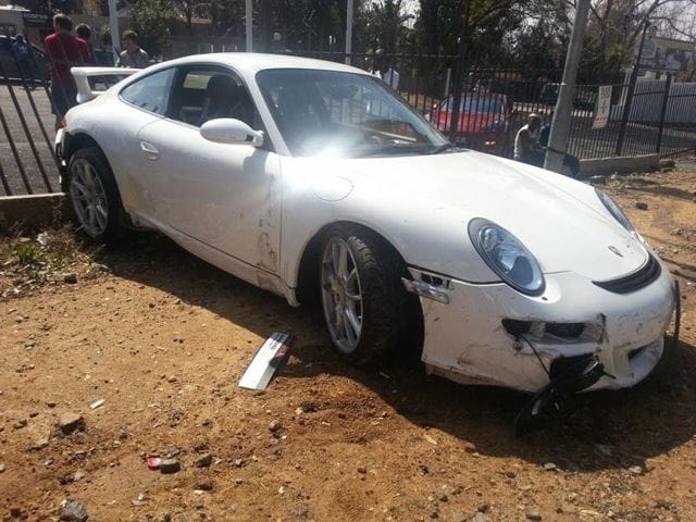 Önjelölt tesztelő csapott kerítésnek egy Porsche 911 GT3-mat