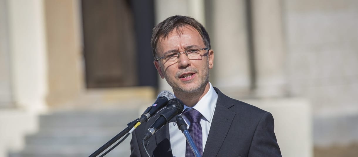 Lázár János tovább tisztogat