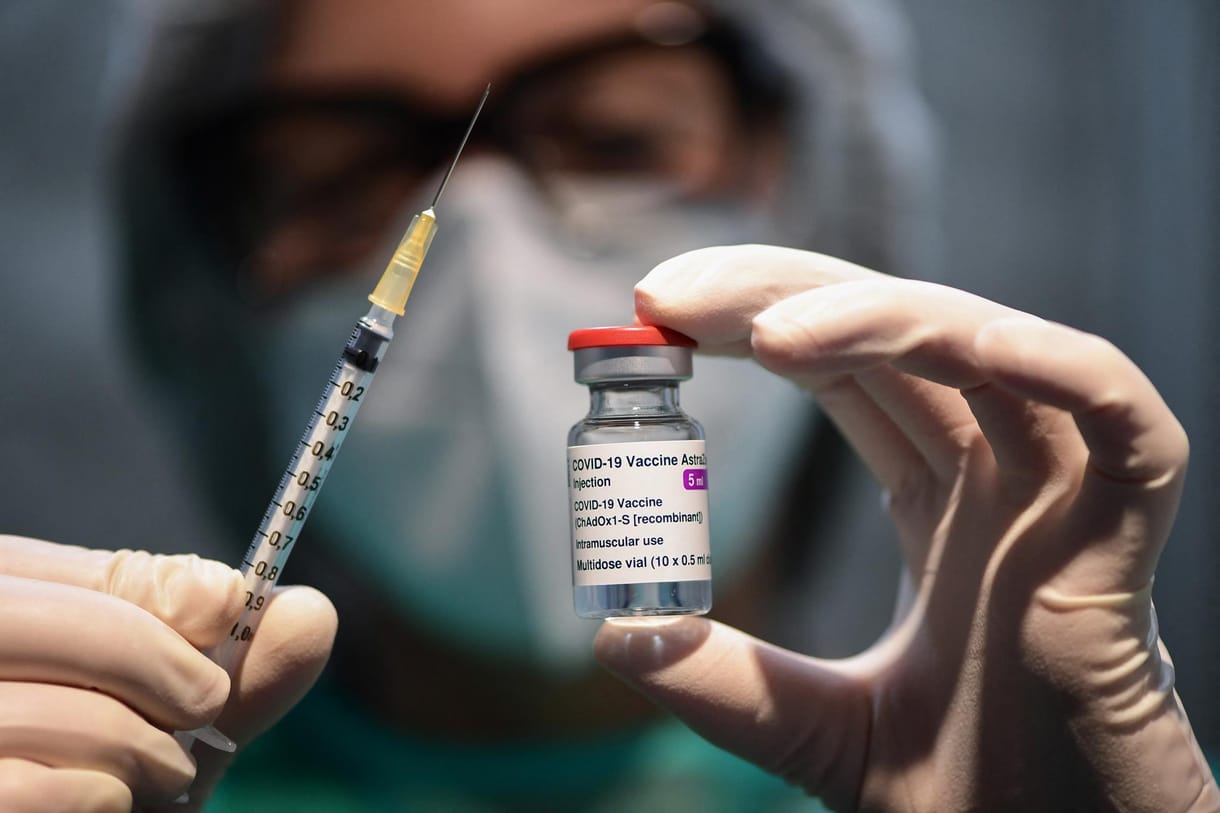 Hétszeresére nőtt az antitestek száma, ha AstraZeneca-vakcina után másodszorra Pfizert adtak be