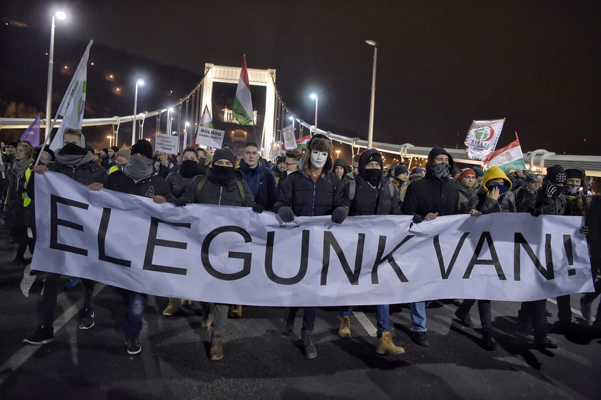 Külföldön is tüntetnek: „Lebontjuk Orbánországot és építünk olyat, ahova érdemes lesz hazajönni?”