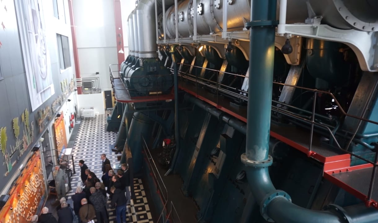 Durva hangja van: így indul el egy 22 500 lóerős dízelmotor – videó