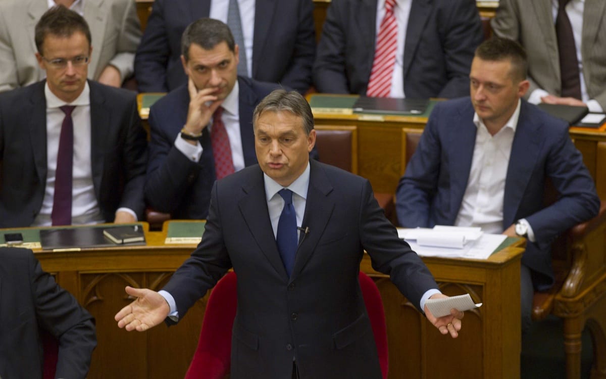 Orbán: Nyergeljetek, mert holnap reggel indulunk!