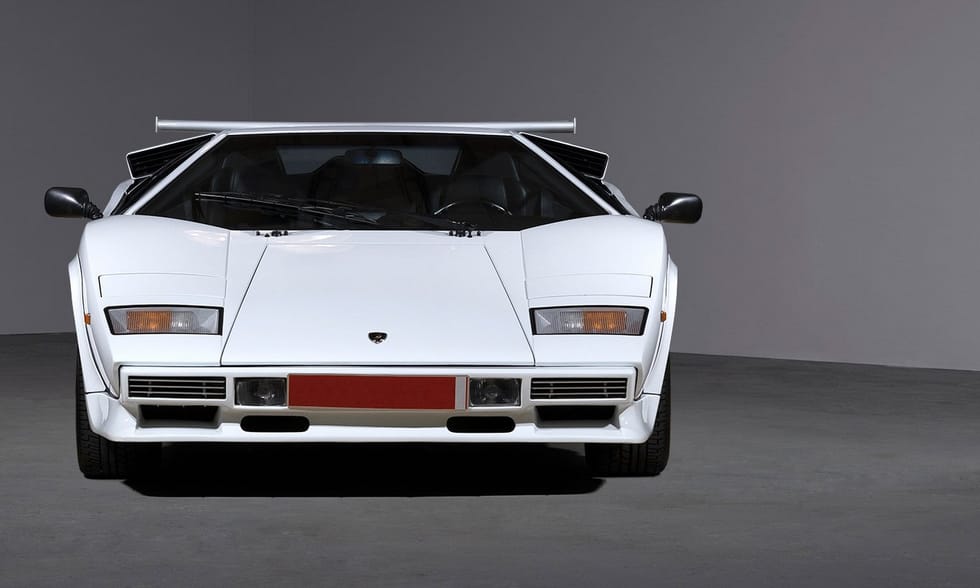 23 ezer kilométerrel árulnak egy legendás 36 éves Lamborghini Countach-t