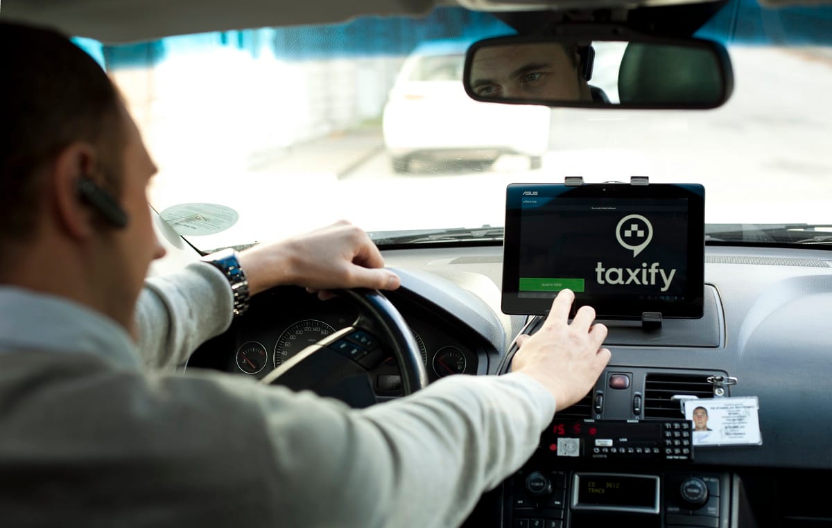 Augusztusban jöhet az Uber utódja, de a taxisok nem félnek