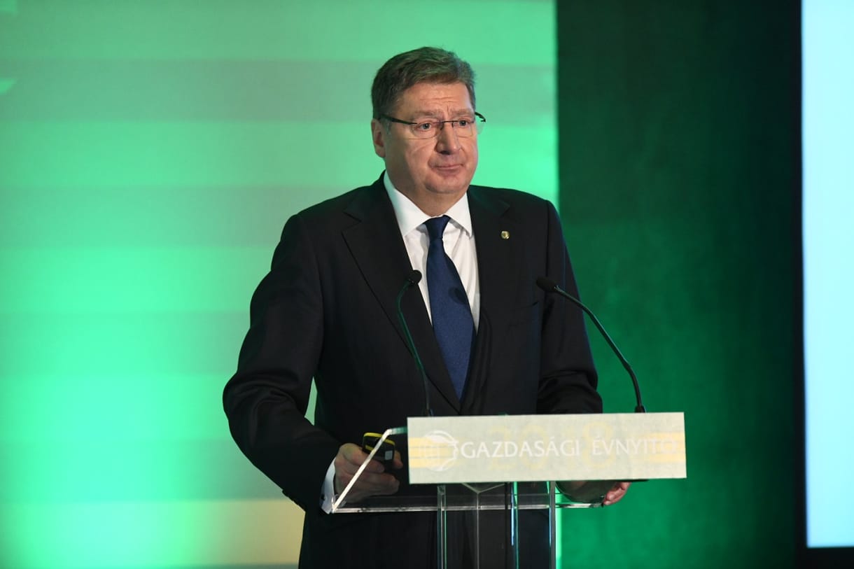 Parragh a jövedelméről: 